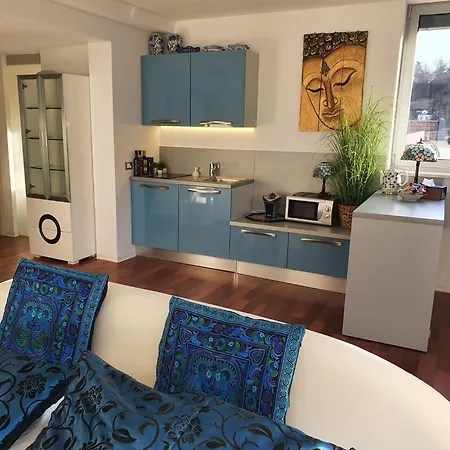 Riverside Loft - Castle View & Free Parking & Terrace Apartmán *