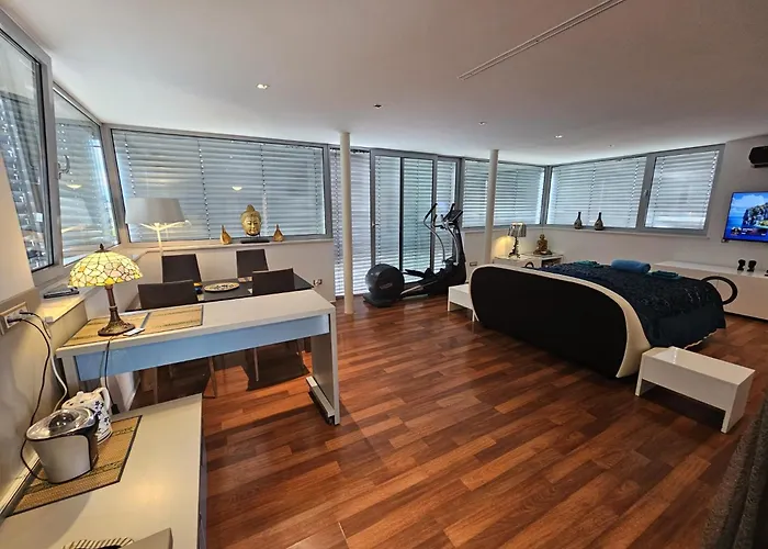 Apartment Riverside Loft - Castle View & Free Parking & Terrace