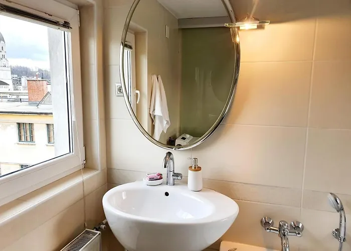 Apartment Riverside Loft - Castle View & Free Parking & Terrace *