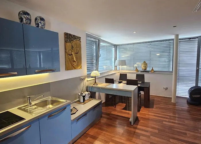 Apartment Riverside Loft - Castle View & Free Parking & Terrace *