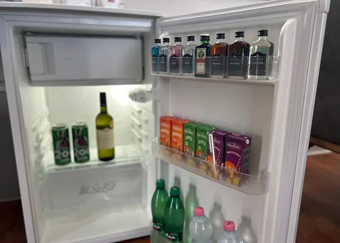 Riverside Loft - Castle View & Free Parking & Terrace