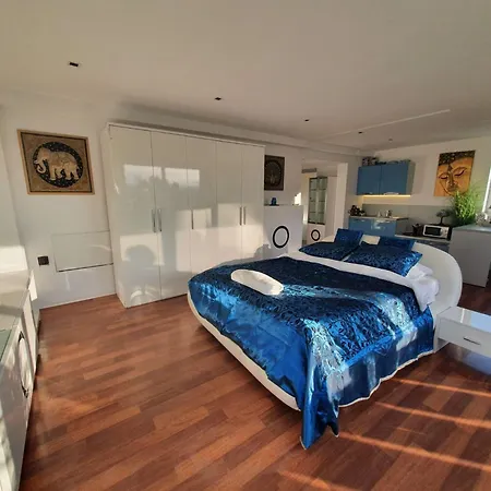 Riverside Loft - Castle View & Free Parking & Terrace Lejlighed Ljubljana